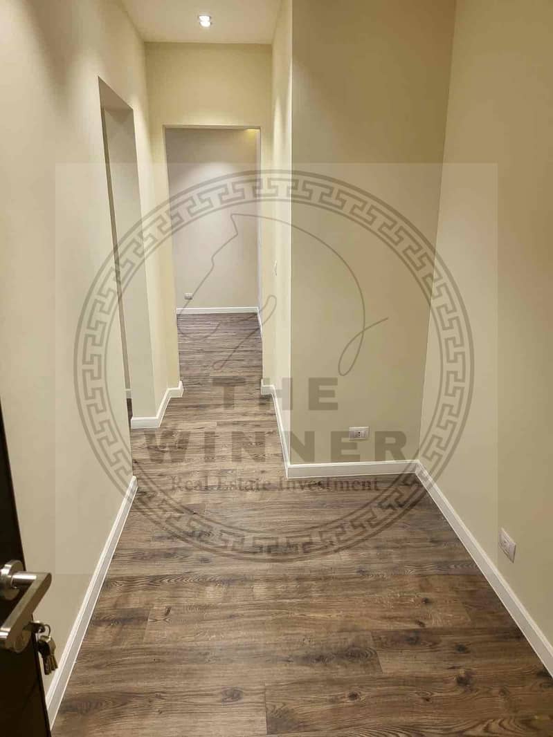 8 90ad0084-d280-41e6-8b5b-a26f6b74d09d. jpg