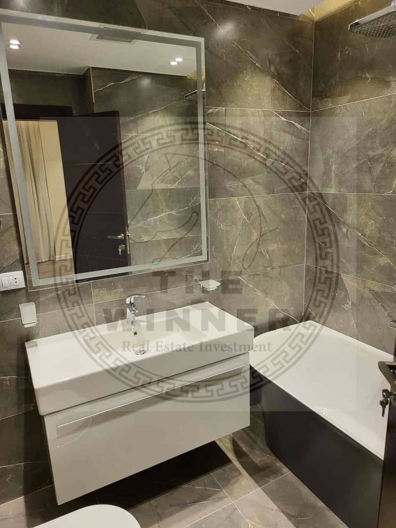 10 22ce7661-2e55-4d58-b966-4e629c417203. jpg