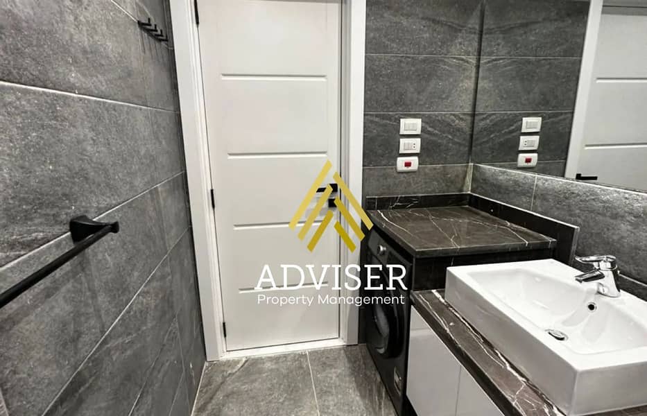 8 8240919-9e8ebo. jpg