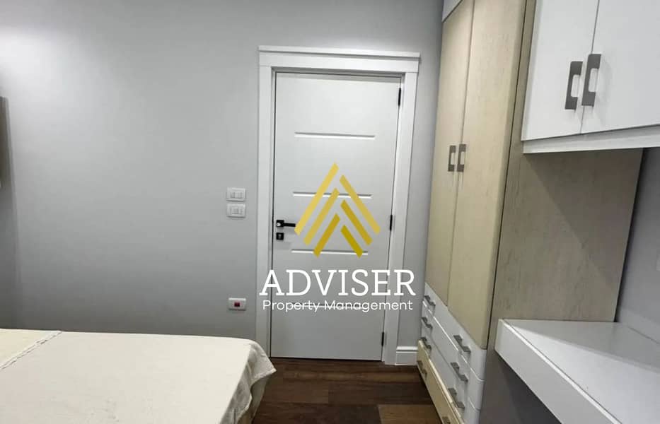 10 8240919-eeabdo. jpg