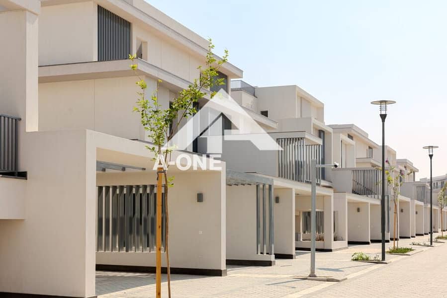 4 1a40bb19-9530-4645-8165-f67fa0a5a557. jpeg