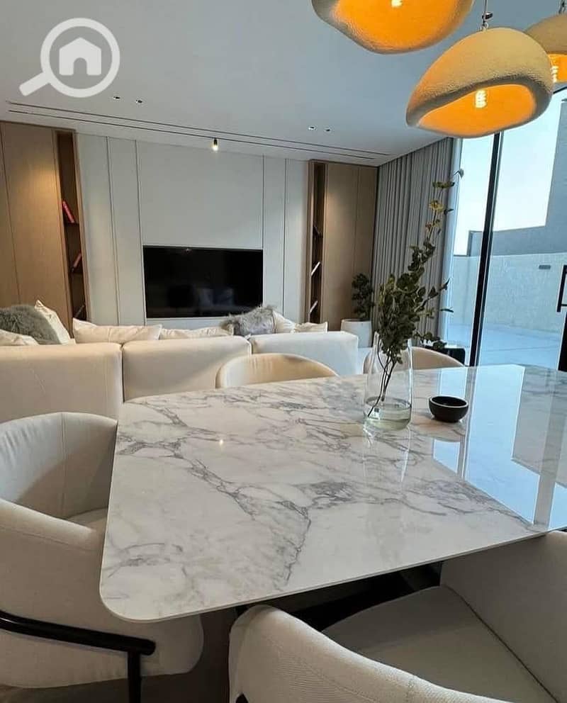 3 473894644_122135108468548482_36021268019768301_n. jpg