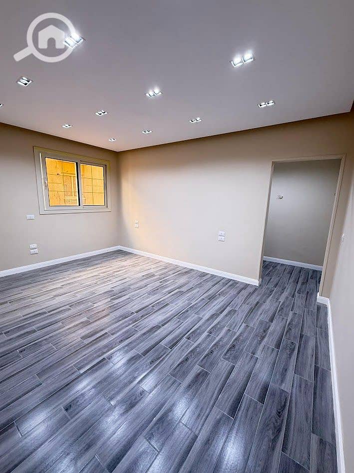 4 246daee3-a043-44e3-8e22-b4e97a77fa84. jpg