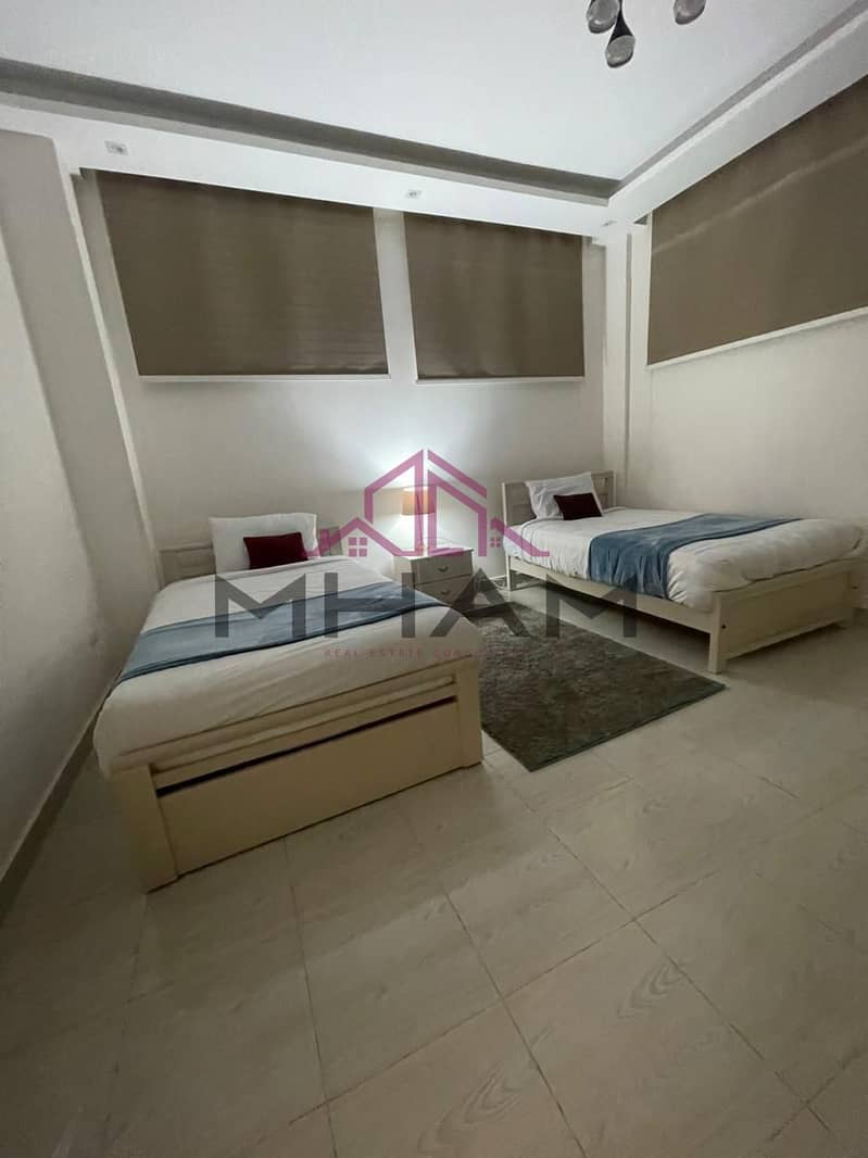 5 photo_5836841159651691434_y. jpg