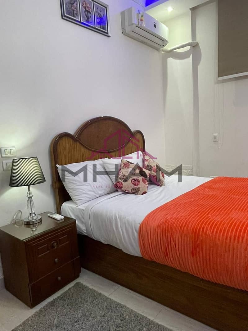 6 photo_5836841159651691437_y. jpg