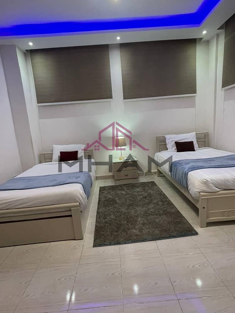 19 photo_5836841159651691454_y. jpg