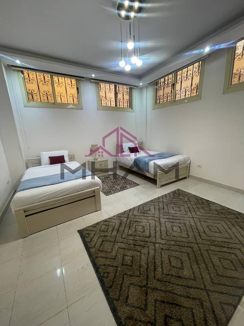 21 photo_5836841159651691456_y. jpg