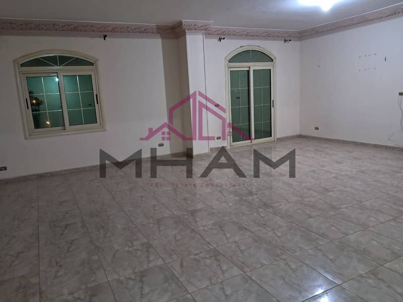 4 photo_5839344245116963637_y. jpg