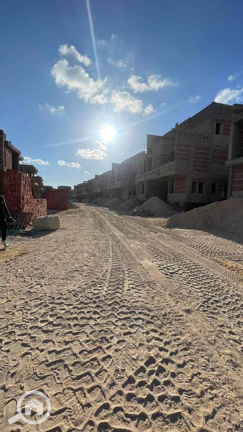 6 35c78d3a-13f1-4e4f-8501-3f3aa5ef3035. jpg