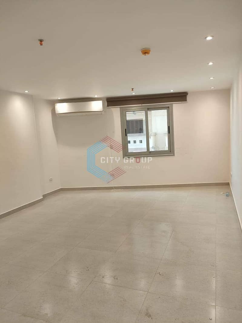 4 85d68bee-a72d-4d00-98ee-2aa47ab4e235. jpg