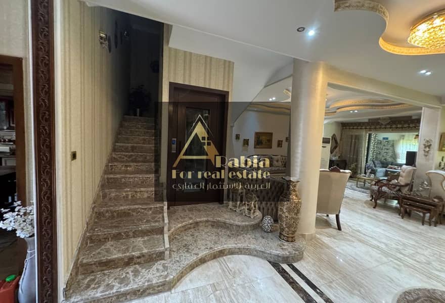 13 0b11dd02-8fe9-4f86-b918-037cba50d157. jpg