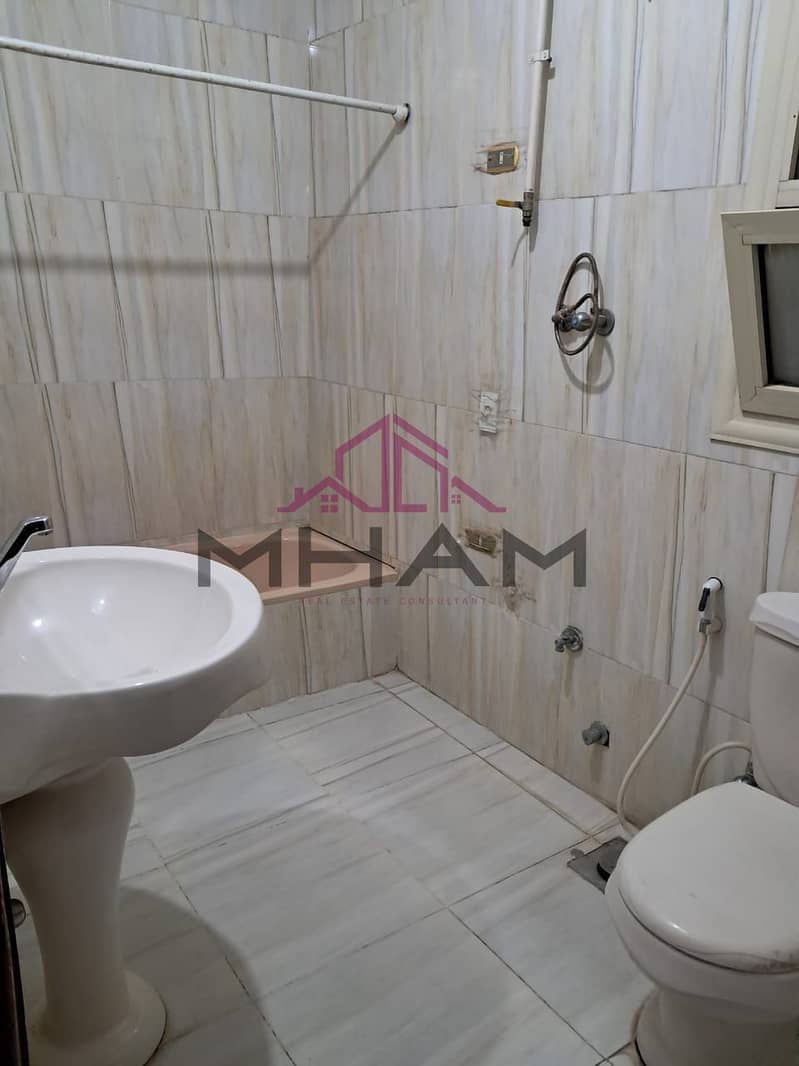 6 photo_5839344245116963640_y. jpg