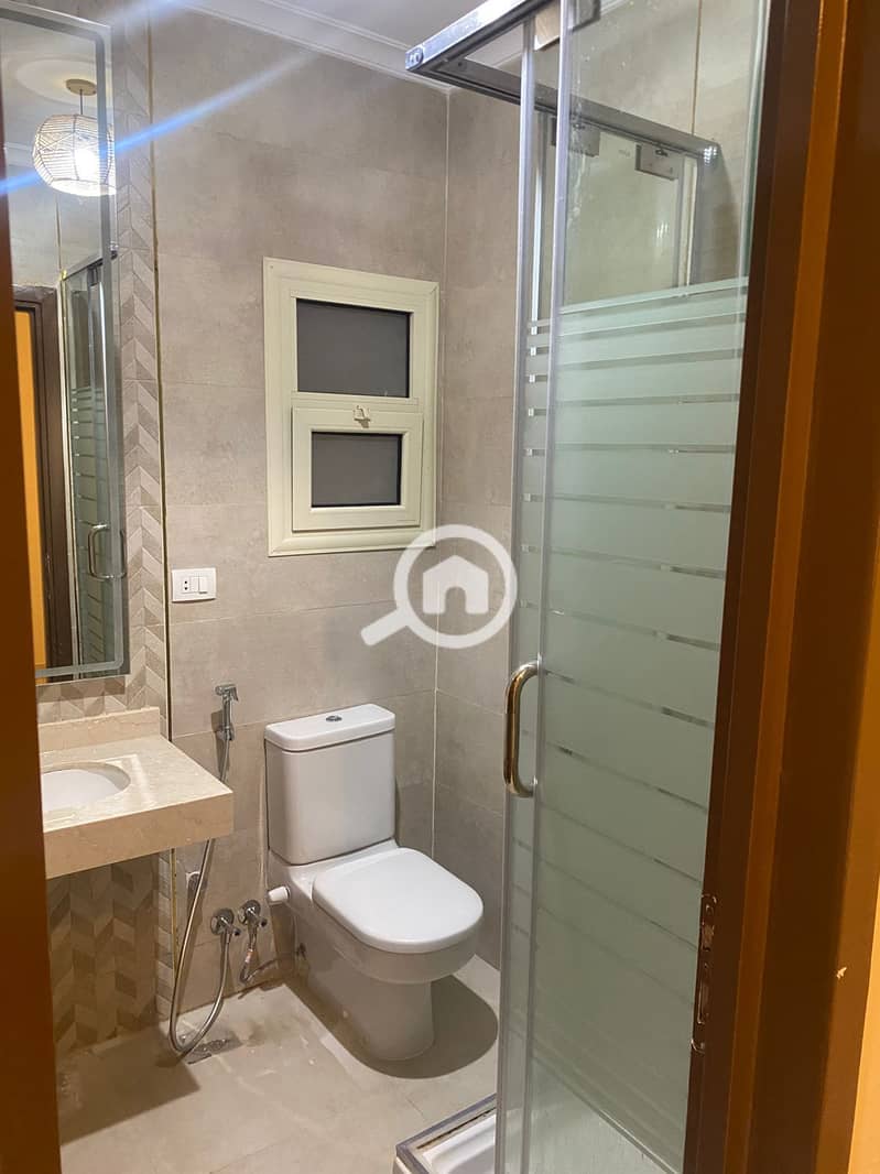 7 WhatsApp Image 2025-11-22 at 21.13. 29_794ef536. jpg