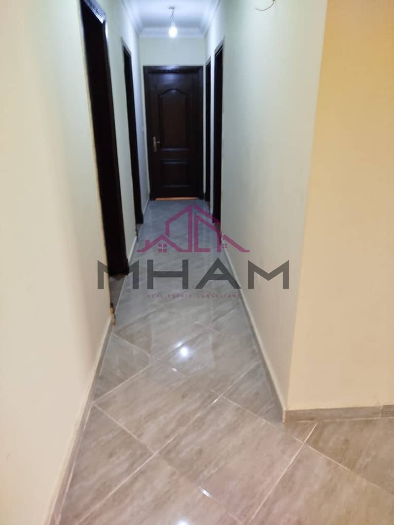 4 photo_5837037559916202779_y. jpg