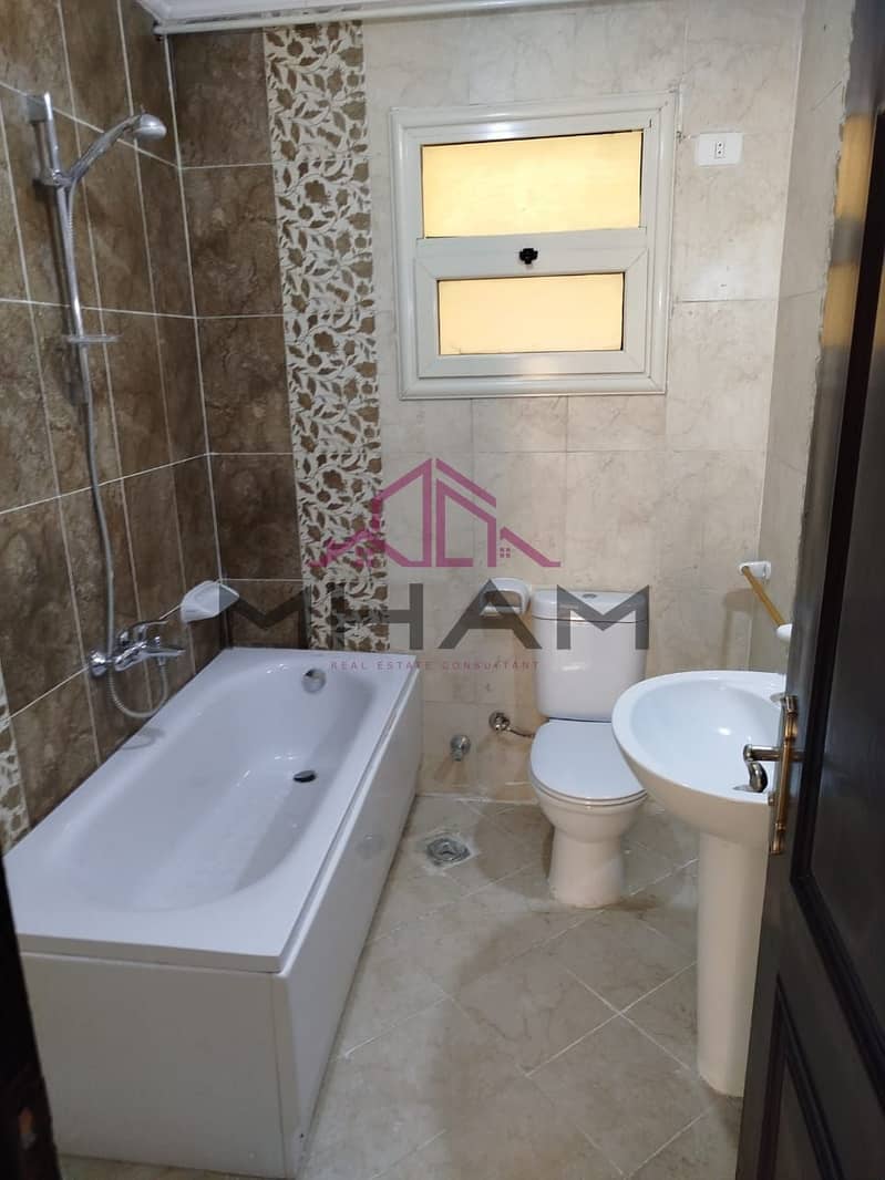 8 photo_5837037559916202784_y. jpg