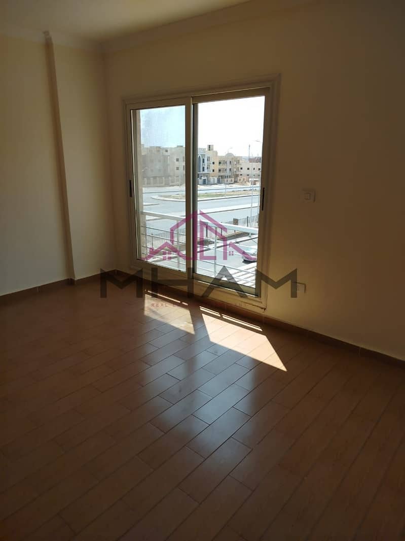 23 photo_5837037559916202800_y. jpg