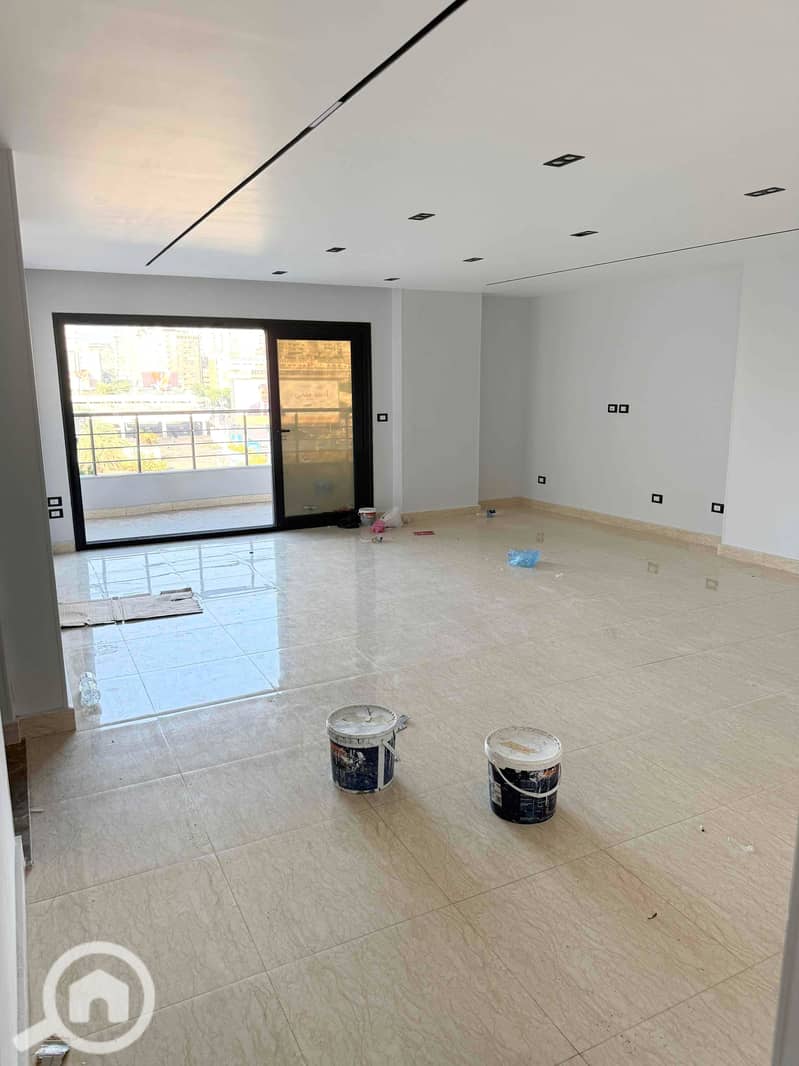 e4fb9858-9a41-4ba5-9d5a-7f1a69f9d3b3. jpg e4fb9858-9a41-4ba5-9d5a-7f1a69f9d3b3. jpg