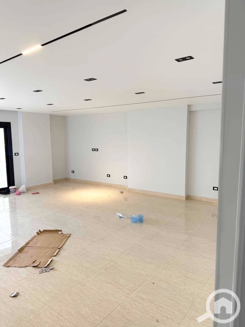 2 d751e5f7-430a-492b-ae72-0963a2bf64ff. jpg