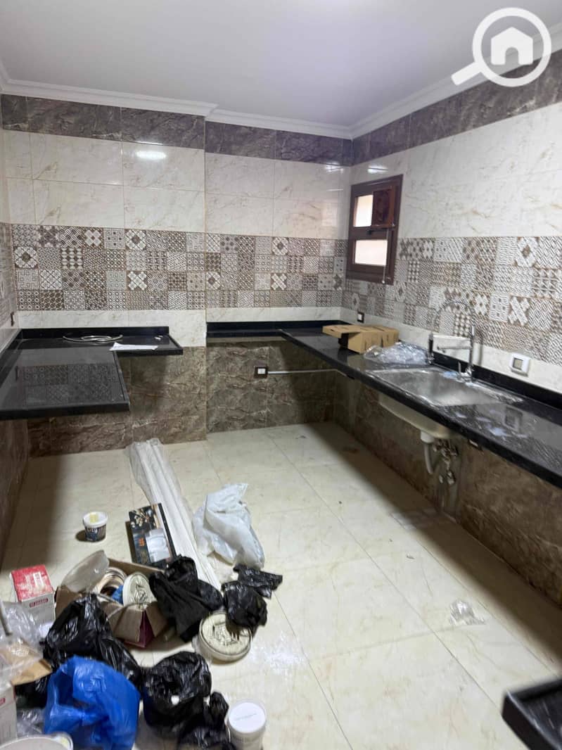 4 bfa5ebf8-58fe-4504-9af1-ef005143e8ce. jpg