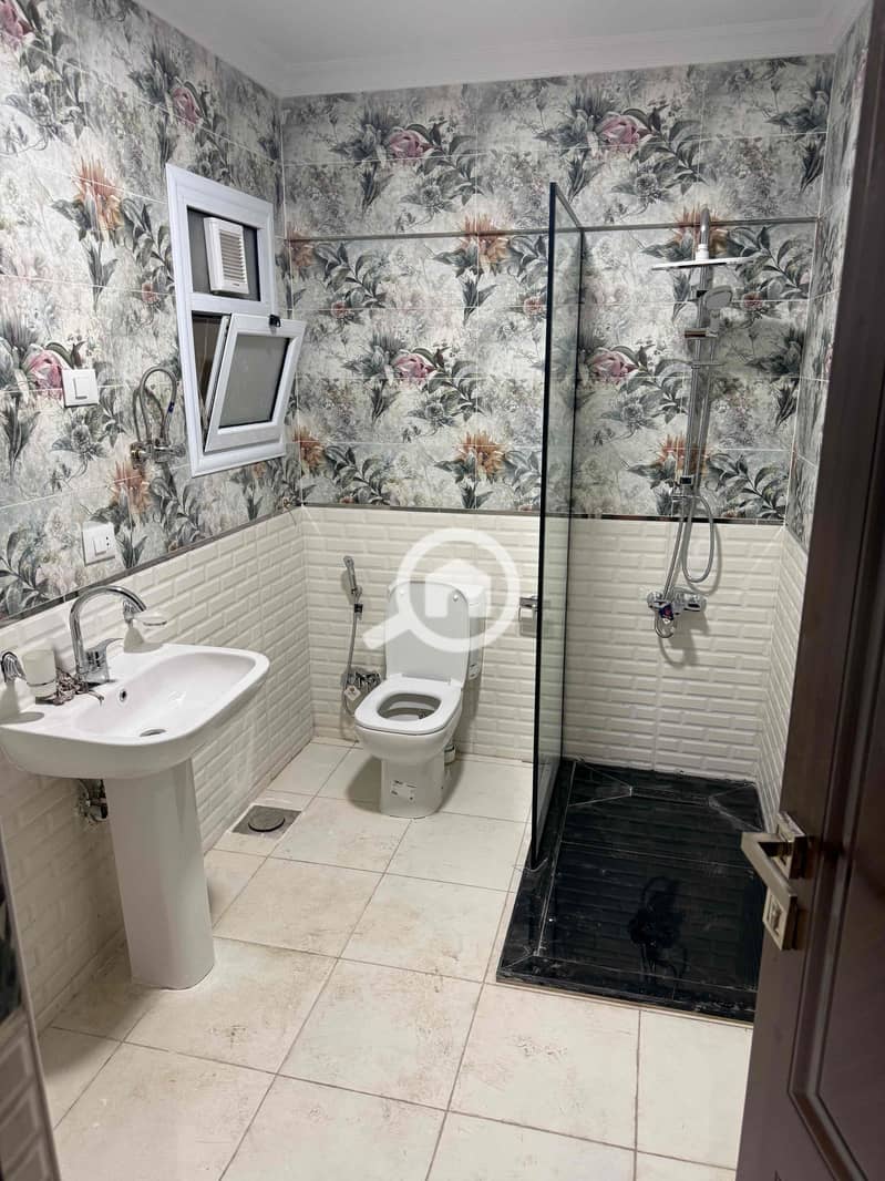 8 2be1d264-c451-423e-a030-863c891bdb35. jpg