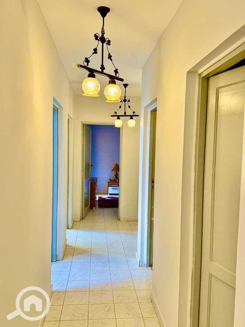 5 WhatsApp Image 2025-11-22 at 21.47. 50_0d2ed1ab. jpg