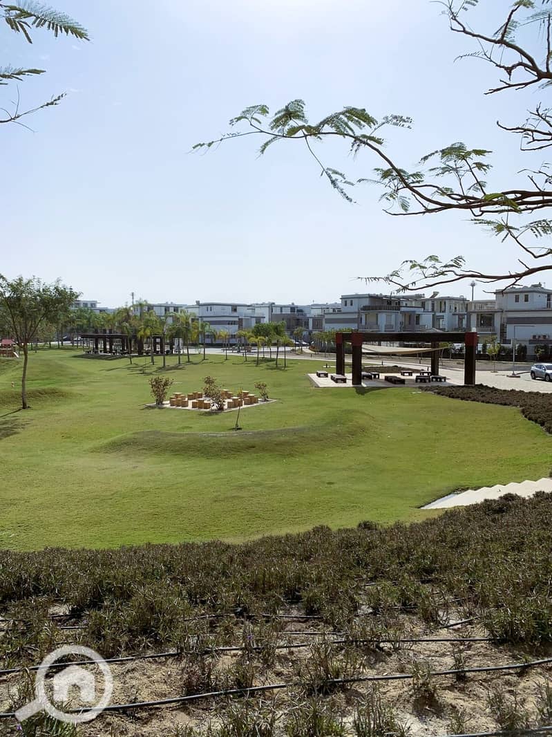 8 558524798_1108380918112599_8504810857548524665_n. jpg