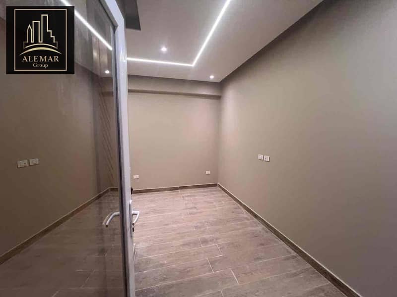 10 b5ddf6ce-874e-49e7-8547-efbdac0c1935. jpg