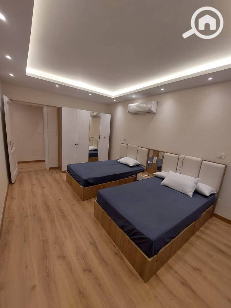 6 8b84cc39-c5f5-480a-bded-eadf0de0d30f. jpeg