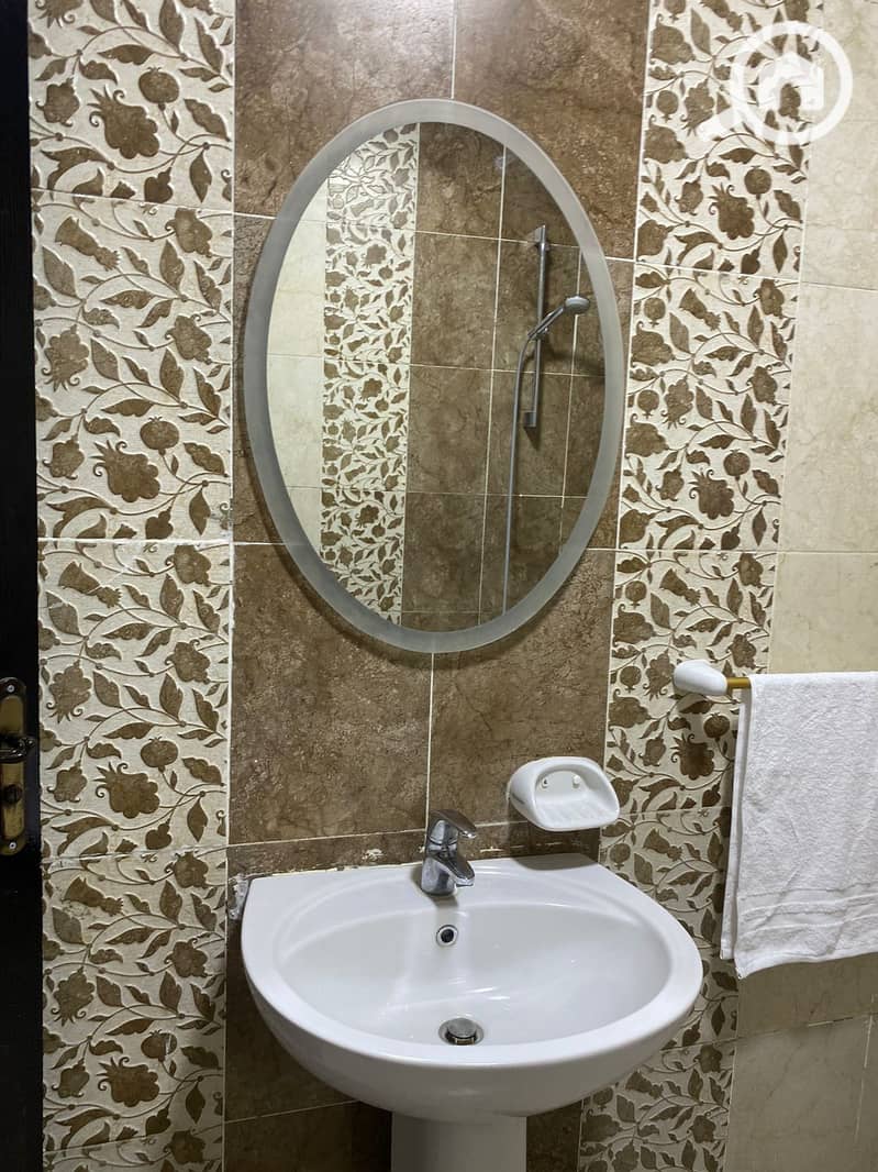 16 WhatsApp Image 2025-11-22 at 17.25. 51_296db774. jpg