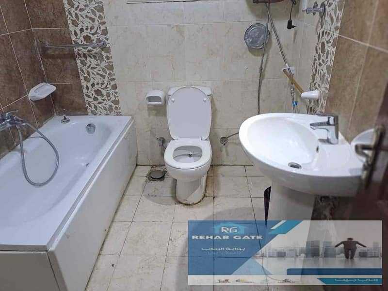 8 5375d225-6f17-4d75-ad90-569c875d1750. jpg