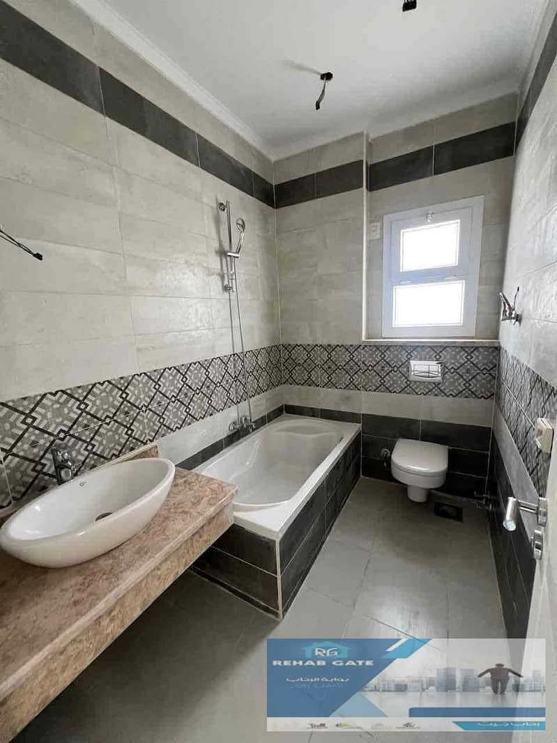 15 9ee64d7c-c696-479b-8faa-d7bf19418a6a. jpg