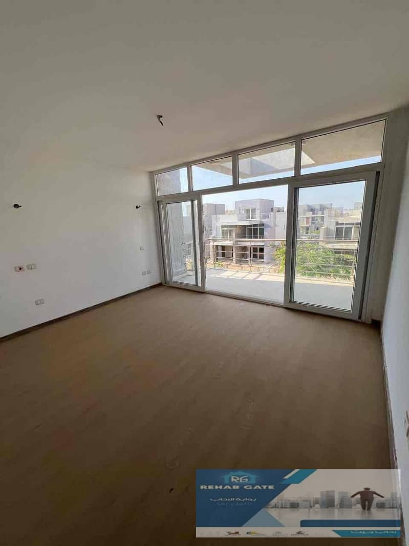 27 18ca6d03-314e-4b88-900a-13699ad89c2e. jpg