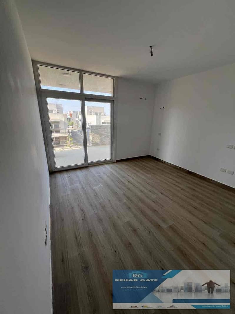 32 6f740b51-4bb6-47a5-a6fb-e828735b085b. jpg