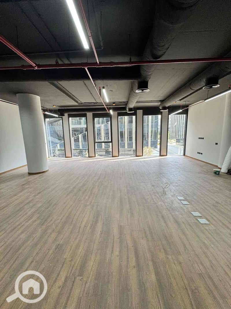 2 39054b3e-74a3-40e9-9882-19a0717c3f97. jpg