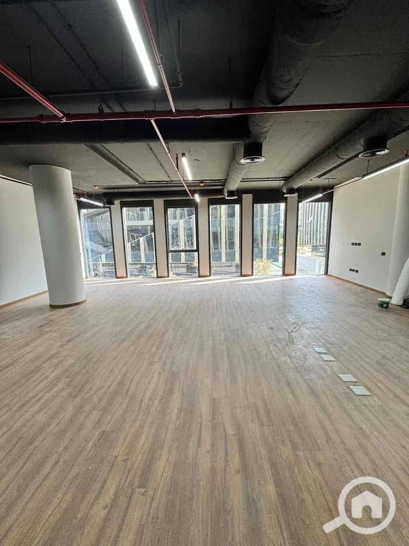 3 c84fe6d0-4172-4cc7-93de-6878756c79b5. jpg