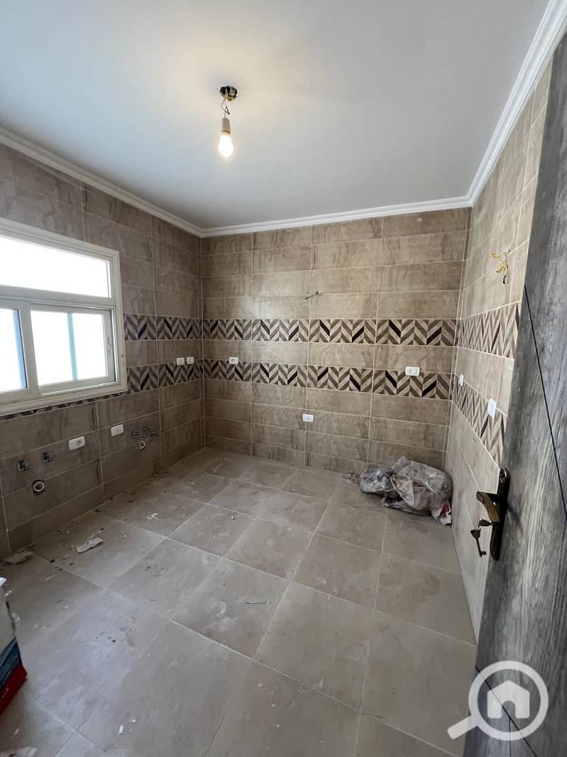 11 649a61a6-1fa0-4041-914a-44e5abc424a8. jpg