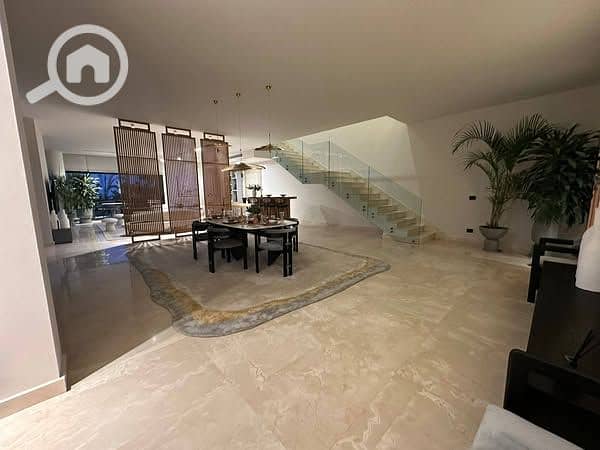 10 480837306_937654875197538_5508154674454223881_n. jpg