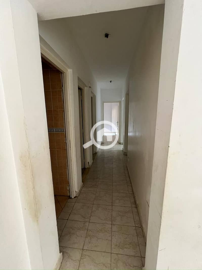 5 26792baa-3947-46f7-8895-564ee1abe29f. jpeg