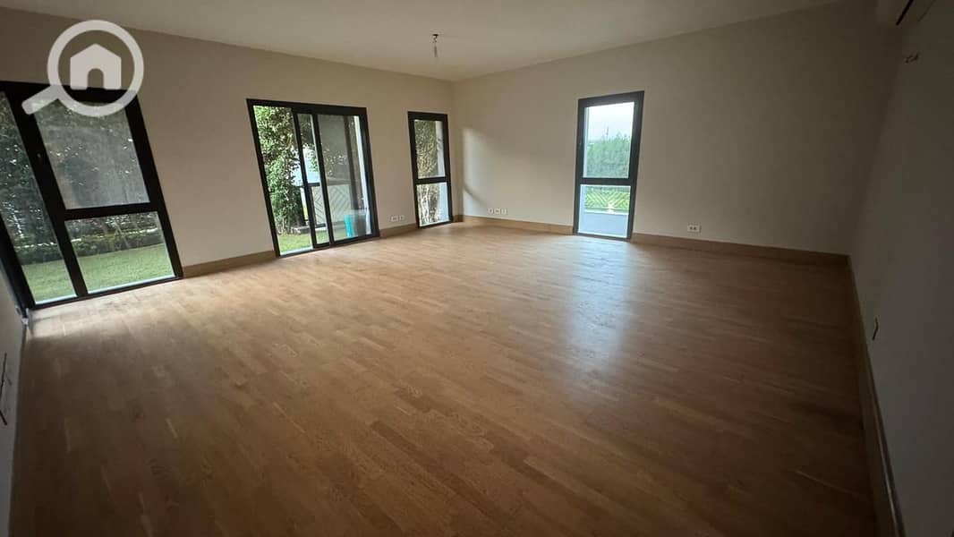 728fa8e2-89a6-4589-bc34-6e784e885295. jpg