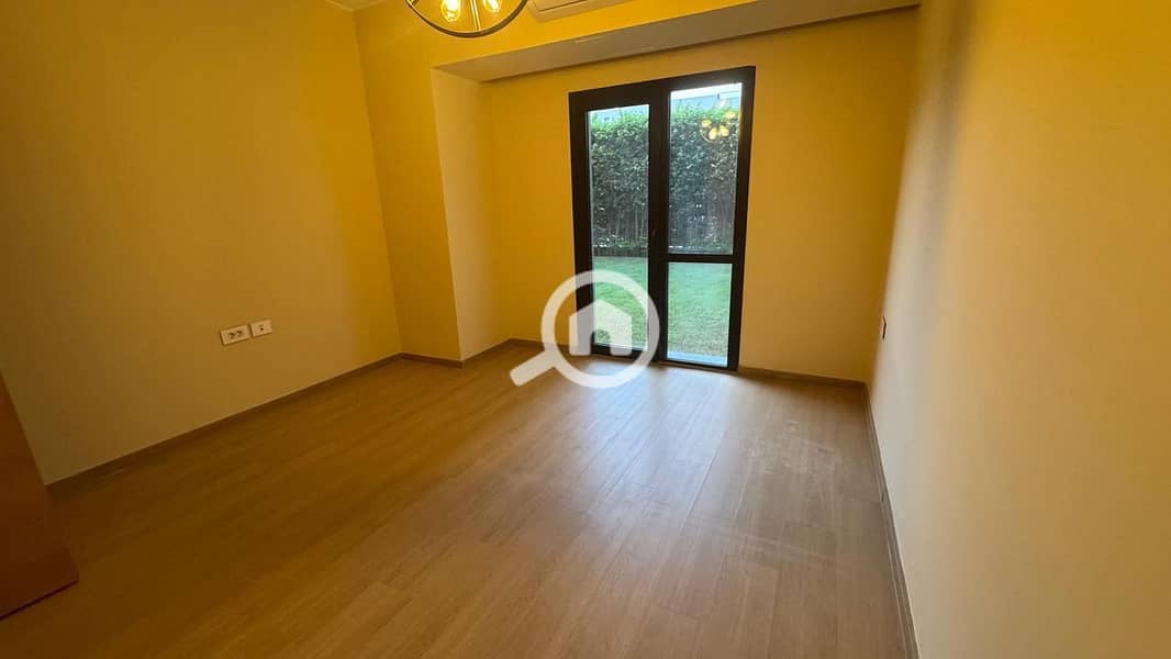 8 5e9265aa-c87d-46a9-a8d5-62ab7b19b490. jpg