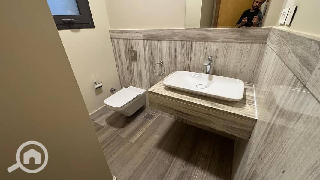 10 67daaa78-4588-458f-a809-1a28e6517f19. jpg