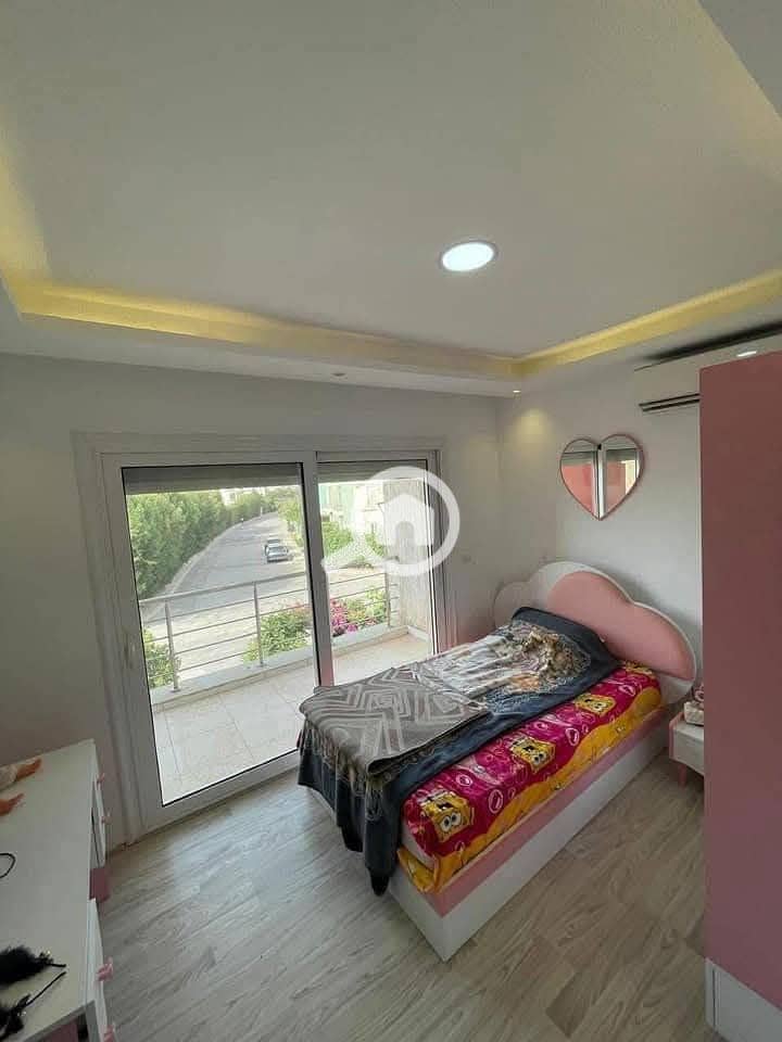 6 7d9a47d9-aa0e-48e8-b569-9573925cfa73. jpeg