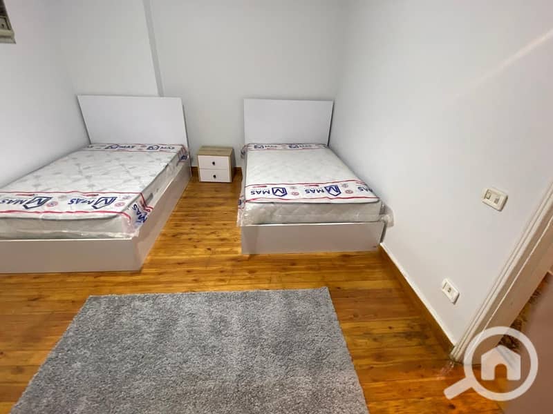 9 27e40f9a-9cb5-4506-bc2c-f7271dc95ddb. jpeg