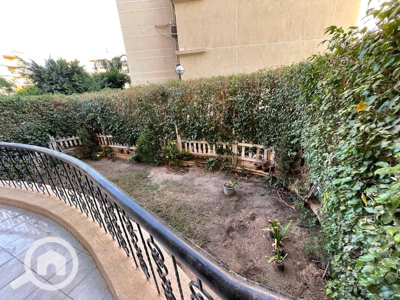 4 d16ea08c-41eb-42b1-86d7-d8eaa1fd59d5. jpeg