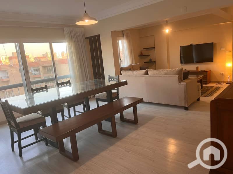 2 d274560e-7310-48c6-a97d-33791fa2c4a3. jpeg