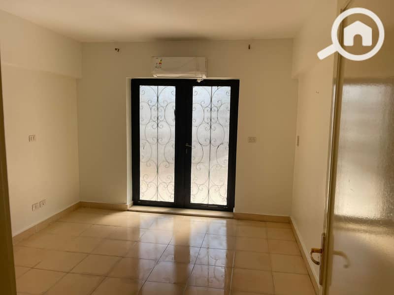 2 9d77a916-629a-41d7-a161-a2d12cae6f50. jpeg