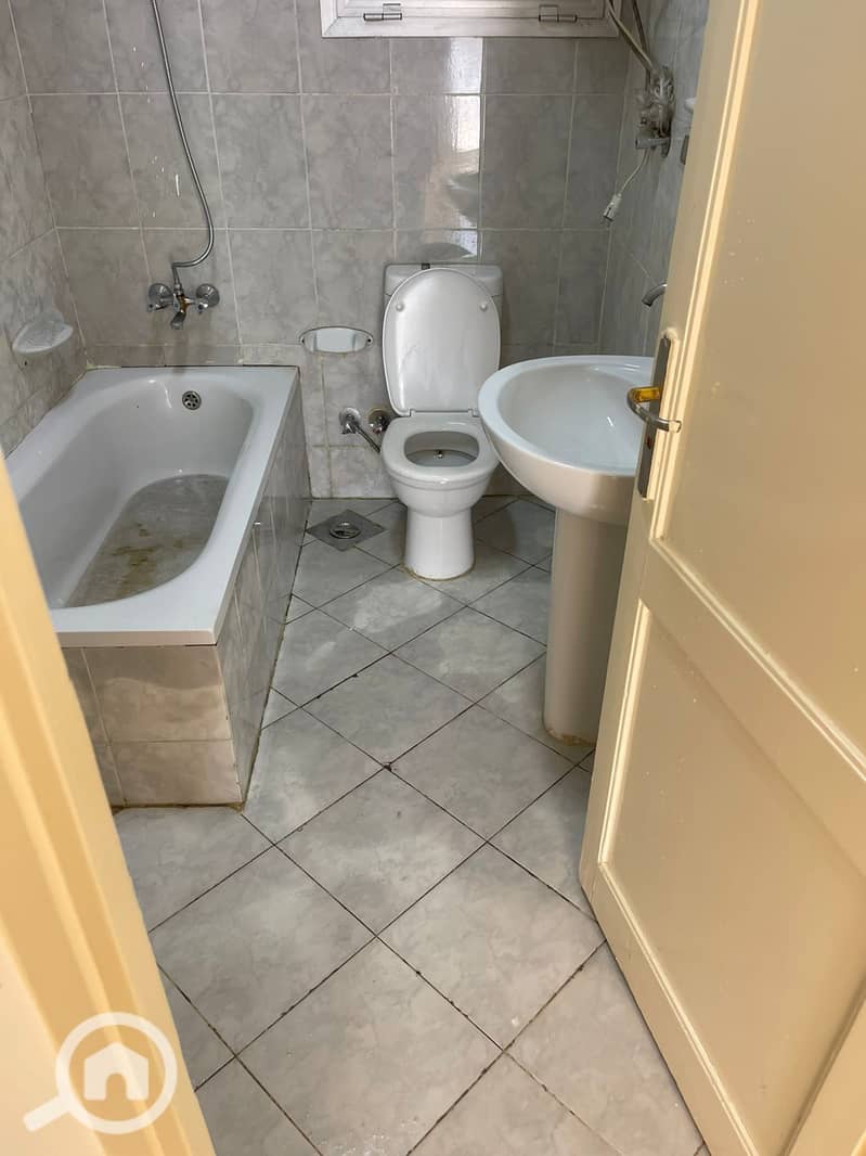 9 49278cf0-aafc-4c0f-be1c-06ea6f398b3b. jpeg