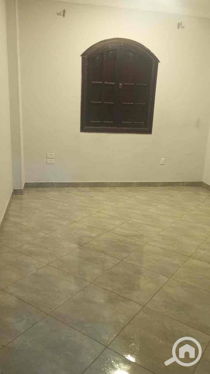 5 ea30a3c7-8479-42f3-8825-fb0f1ffe7d3b. jpg