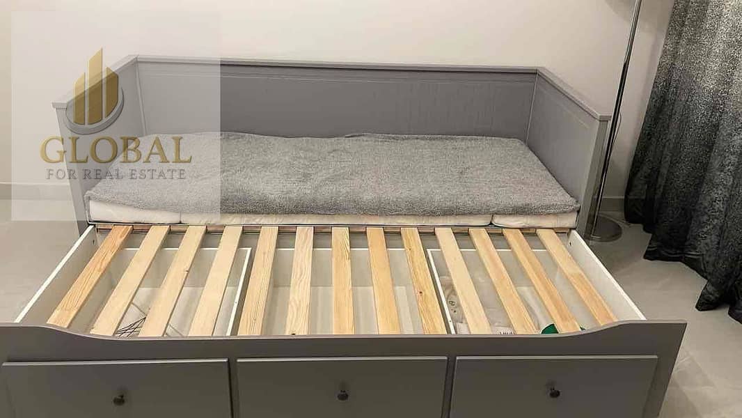 6 8afc3528-8fd5-4567-b35d-0cfbd195a4c4. jpg