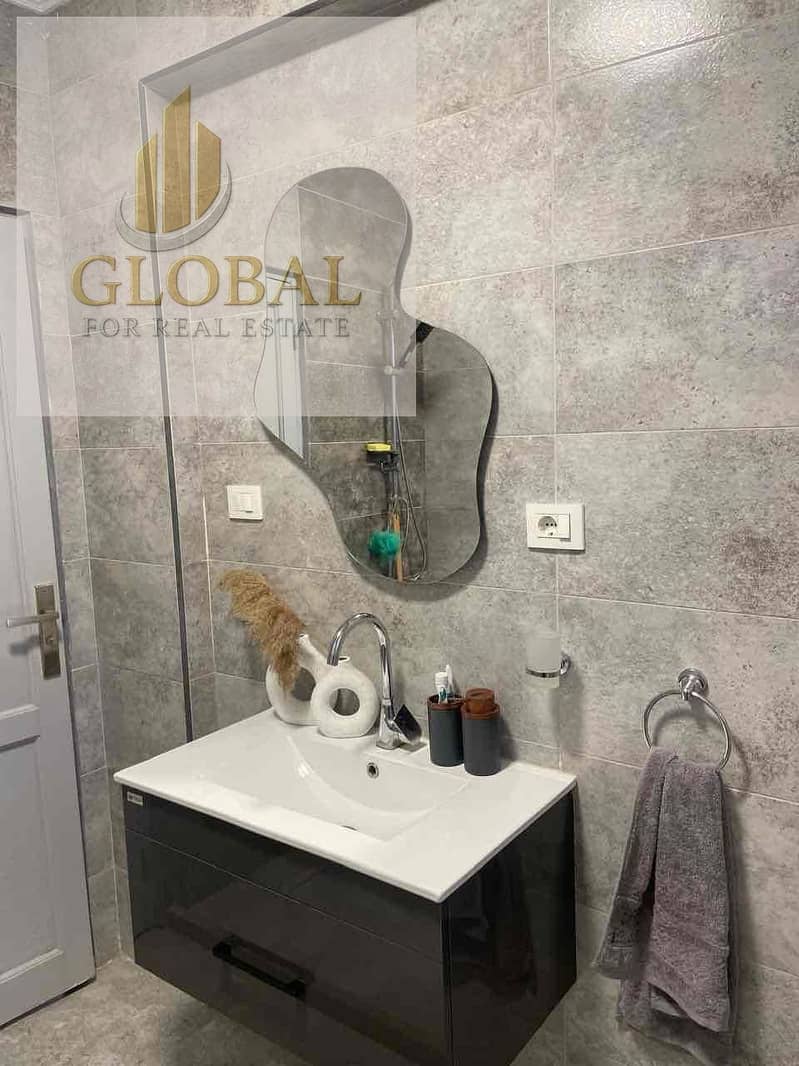 19 98975353-21cd-4ea5-bfe9-4e47b7a8f513. jpg